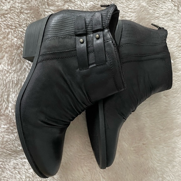 Baretraps Booties - Picture 5 of 5